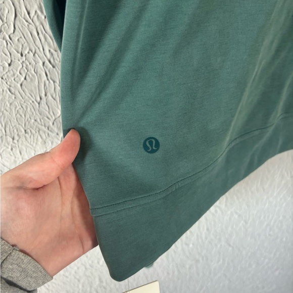 NWT Lululemon Softstreme Hoodie - Picture 3 of 4